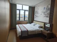 Quadrangle Inn Hotel - 2 Yıldız