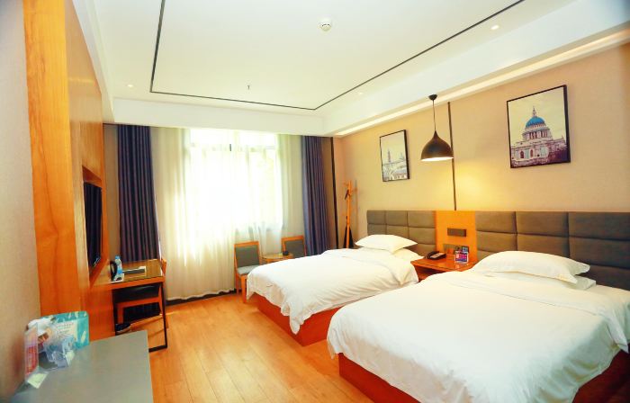 Yingshan Yanjin Hotel