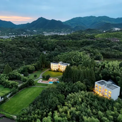 Qinxin Tranquil Resort Hotels near Moganshan Starry Sky Adventure Park
