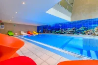 Ibis Zurich City West - Swimmingpools