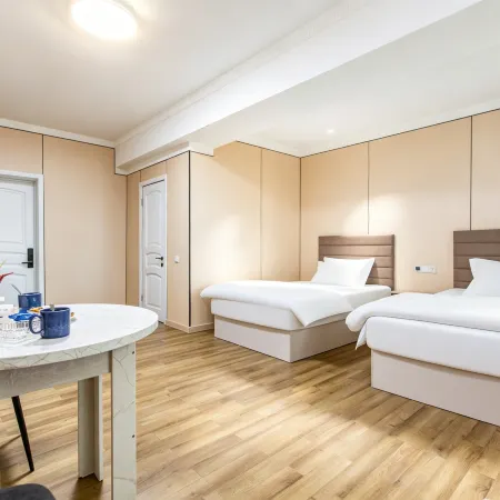 Kaiyue Hotel