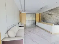 Ruibai Cloud Hotel (Huzhou Taihu Dragon Dream Store) - 2 stelle