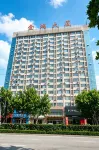 Laike Homestay (Laizhou Bus Station) - parking