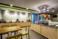 โรงแรม ลิโวเทล เกษตรนวมินทร์ กรุงเทพ - พร้อมอาหารเช้า