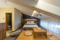 Urumqi Qiqi Jiyou Hotel - parking