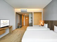 Muong Thanh Grand Saigon Centre Hotel Hotels near British Consulate General