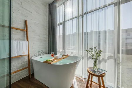 Lanting Creek bank · River · Fishing · Family Homestay Отели рядом с достопримечательностью «Jiulongxia Scenic Area»