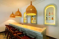 Serenity Boutique - Unawatuna - Bares
