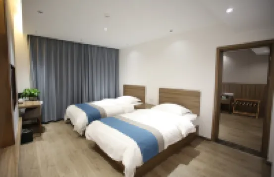 長天啟航大酒店（井岡山風景區挹翠湖店）