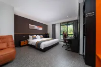Kenston Gaming Hotel