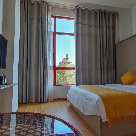 Chengjiang City Quiet Inn