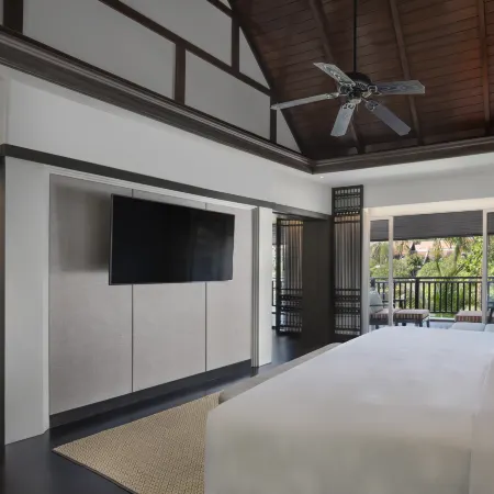JW Marriott Khao Lak Resort & Spa Отели рядом с достопримечательностью «Коралловый мыс»