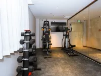 Lavande Hotel (Shenyang Zhengyang Street Forbidden City Huaiyuanmen Subway Station) Hotels near Shenhe