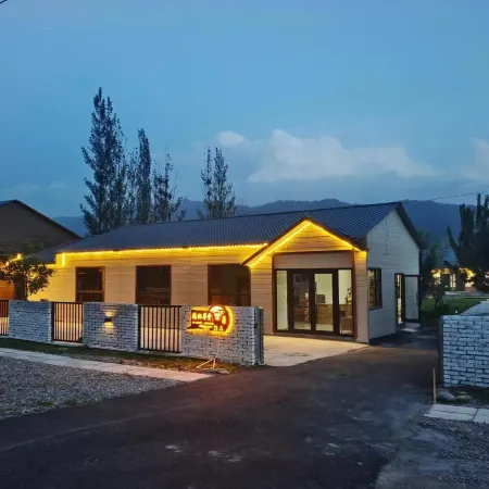 Yinqi Caotang Inn (Nalati Scenic Area)