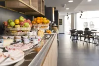 Appart'hôtel Odalys City - Le Mans Centre Palais des Congrès - breakfast