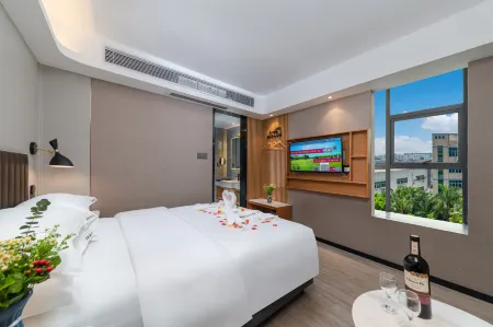 Meifeng Hotel (Shenzhen International Convention and Exhibition Center Qiaotou West Subway Station)