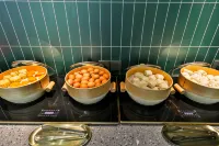Romantic Season Hotel (Shenyang Middle Street Imperial Palace and Commander Zhang's Mansion) - breakfast