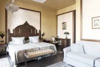 PortAventura Lucy's Mansion - Includes unlimited access & Express to PortAventura & Ferrari Land Hotels in Tarragonès