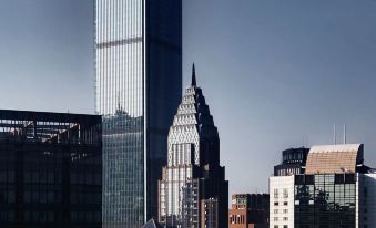 Manju High-altitude River View Hotel (Jiefangbei Hongyadong Branch)