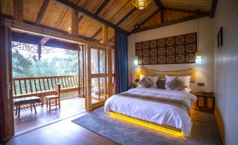 Peach Blossom Island Wild Luxury Homestay