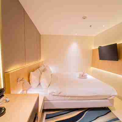 Pentacity Hotel Balikpapan Rooms