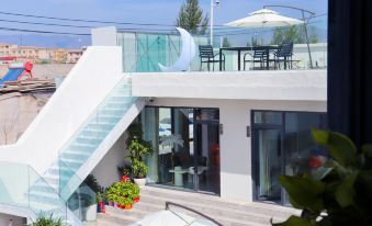 Yixi Xiaoju · Starry Sky Courtyard · Light Luxury Sojourn Guesthouse (Tekes Bagua City Branch)