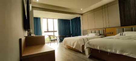 Luodian Xinyi Bieyuan Отели рядом с достопримечательностью «Moon Bay Health and Wellness Resort»