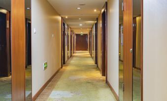 Super 8 Hotel (Chengdu Jinsha Xidan Cultural Palace Subway Station)