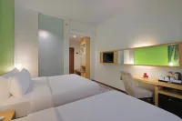 Quest Hotel Simpang Lima - Semarang by Aston - balcone
