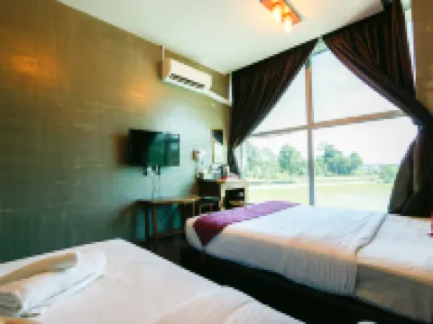 Anggun Hotel Hotels in Bota