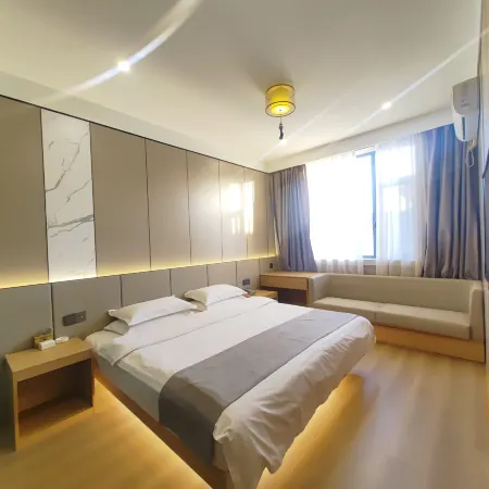 Lushan Diamond Boutique Hotel (Minle Sports Park Branch)
