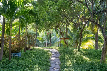 Pax Ana Doc Let Resort & Spa