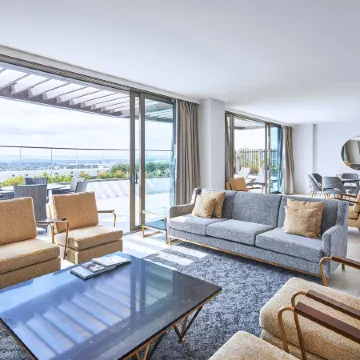 Meriton Suites Canberra Отели в г. Канберра