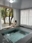 Anji Xixi Chinese Inn · Warm Spring Chalet Vacation Apartment - สัตว์เลี้ยง