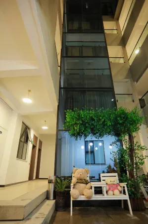 Dali Yuexi Yunqi Hotel (Zhou Hospital) Отели рядом с достопримечательностью «Southwest University of Science and Technology»