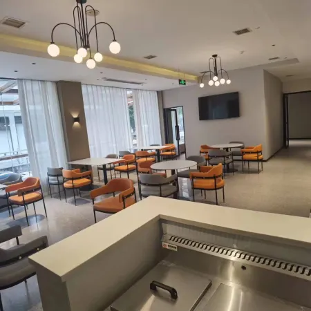 Borrman Hotel (Hengyang Nanyue Mount Heng Scenic Area Damiao) Отели рядом с достопримечательностью «Zhusheng Temple»