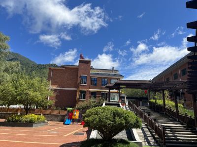Liuba Zibai Kangyang Hotel