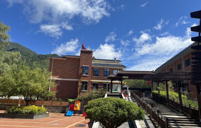 Liuba Zibai Kangyang Hotel