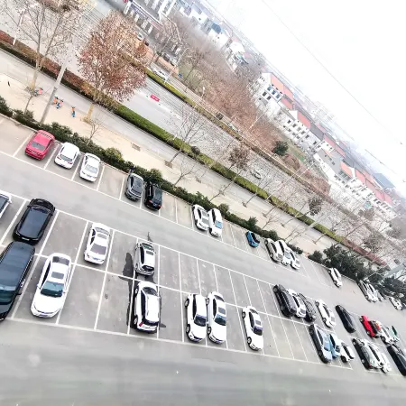 Starway Hotel (Wen County Chuncheng Guomao Plaza)