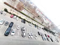 Starway Hotel (Wen County Chuncheng Guomao Plaza) - parking