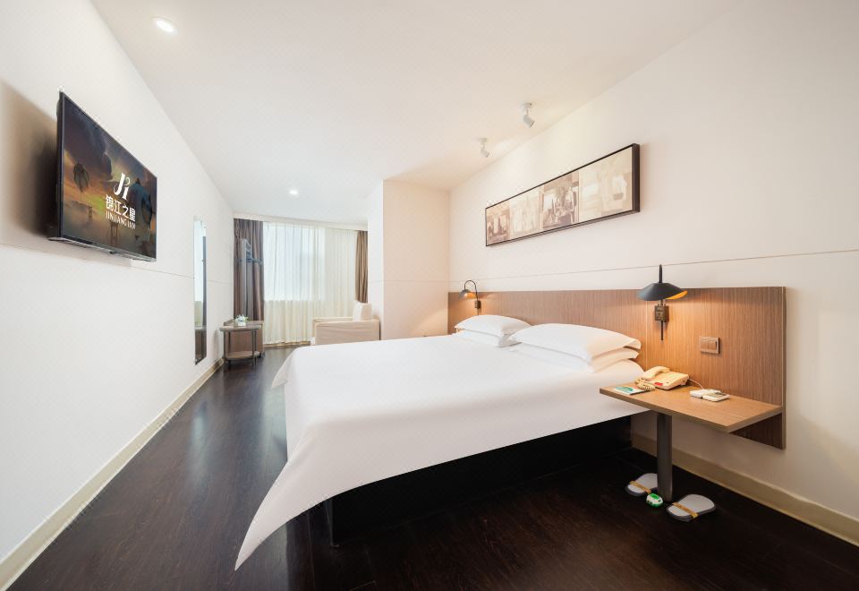 Jinjiang Inn Select (Haikou Arcade House Old Street Binhai Avenue) - Housity