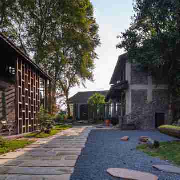 Tsinghua Hotel Exterior