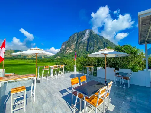 Pavilion Pha Leuang & Bungalows Hotels in Feuang