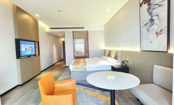 Baichen Midland Hotel (Nanning East Railway Station)