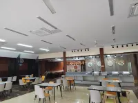 Yangshuo Jinxi Resort Hotel (Yulong River Jiuxian Pier)