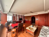 Xueri Nida Shentang Hot Spring Hotel Hotels in Garzê County