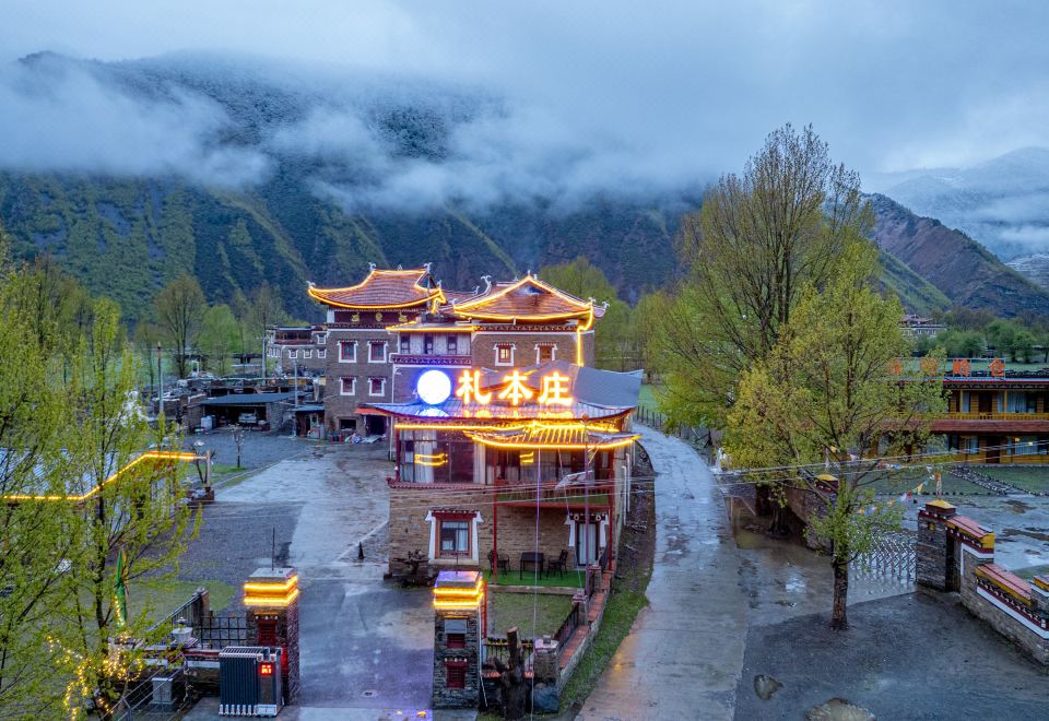 hotel overview picture