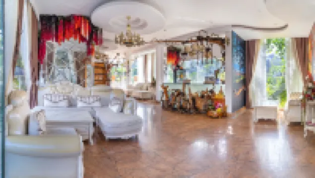 Dream Flower Dalat Hotel