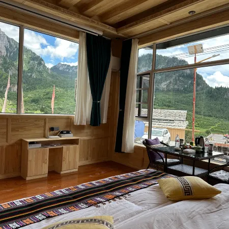 Tibetan-style homestays in Diebu Zagana