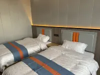 Lüqu Gaxiu Sai Xiong Yangguo Hotel - Balkon